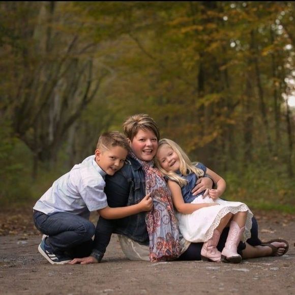 Meet your Posher, Trish - Picture 1 of 1